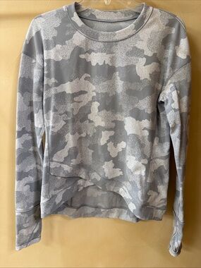 LULULEMON Women’s Gray White Heritage Speckle Camo Close to Crossing Long Sleeve
